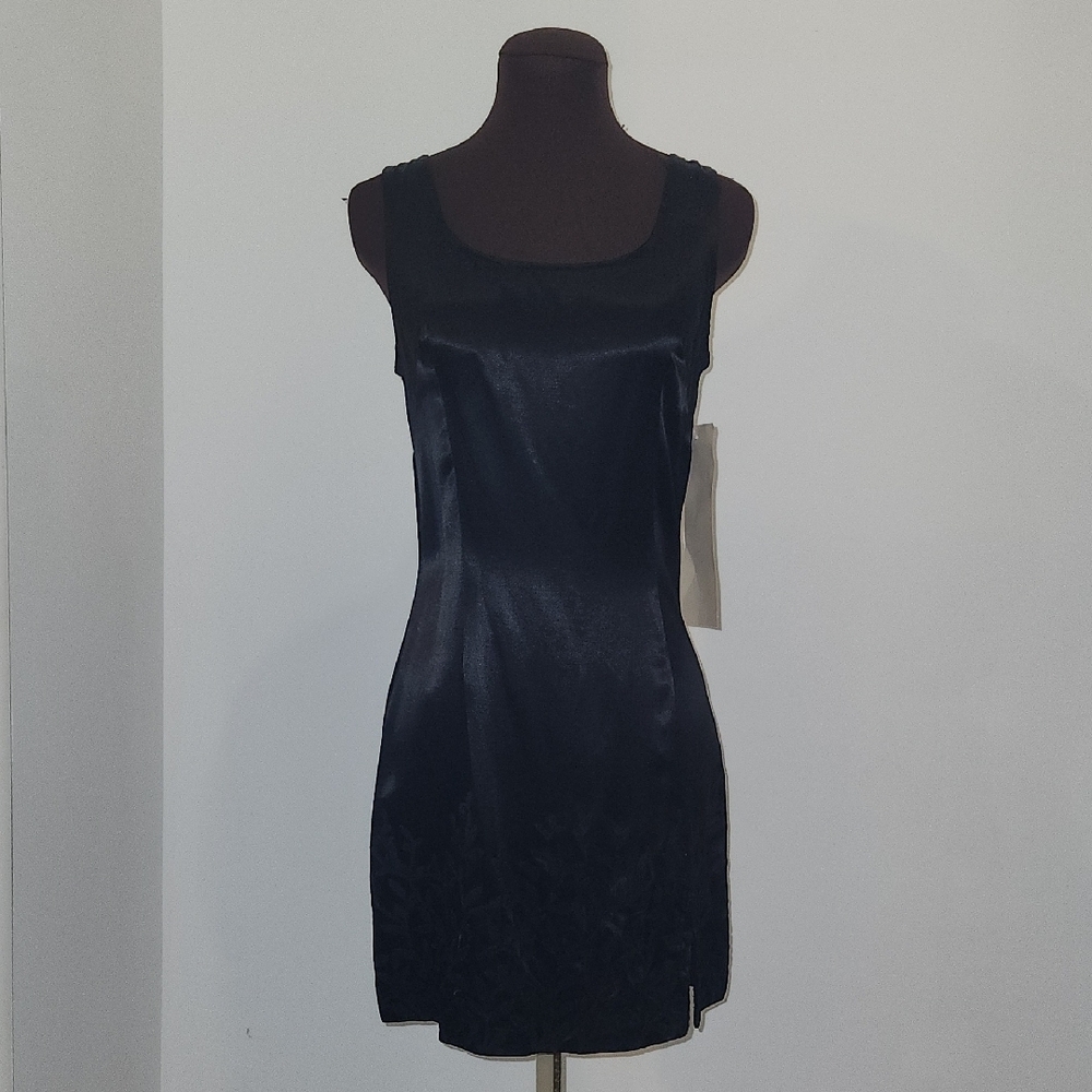 Rampage Black Sheath Mini Dress Sleeveless Scoop Neck